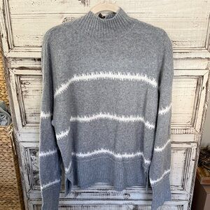 Nine West Gray and White Turtleneck Sweater